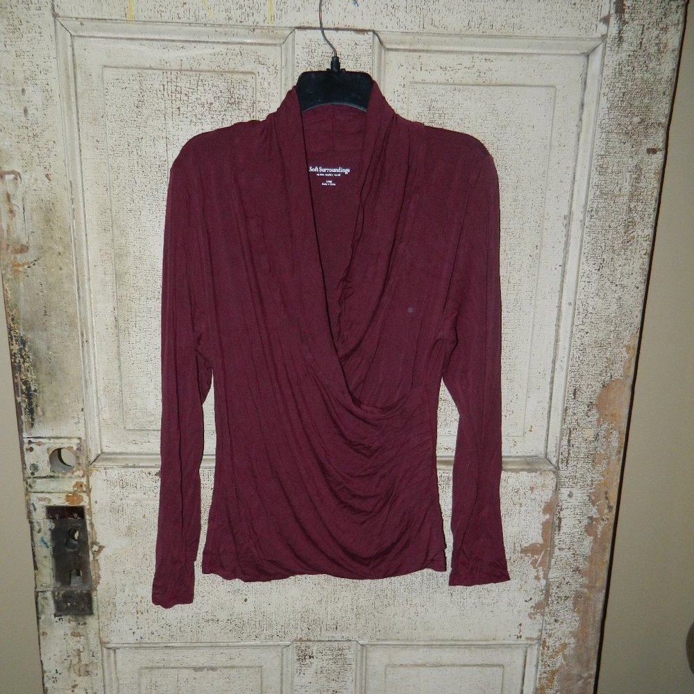Soft Surroundings Drape Ruch side Top Size Large  C-6